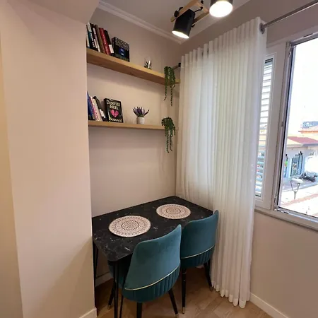 Leti Pazari I Ri * 地拉那