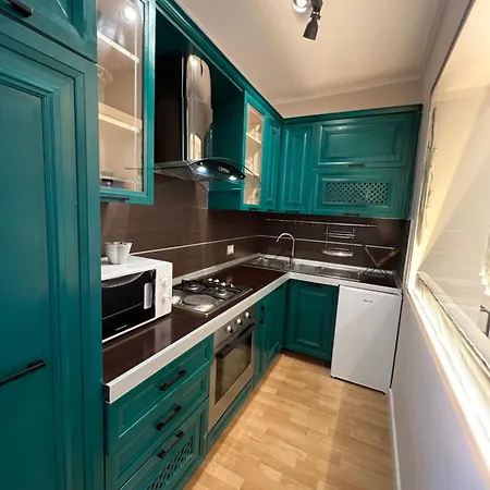 Leti Pazari I Ri Tirana